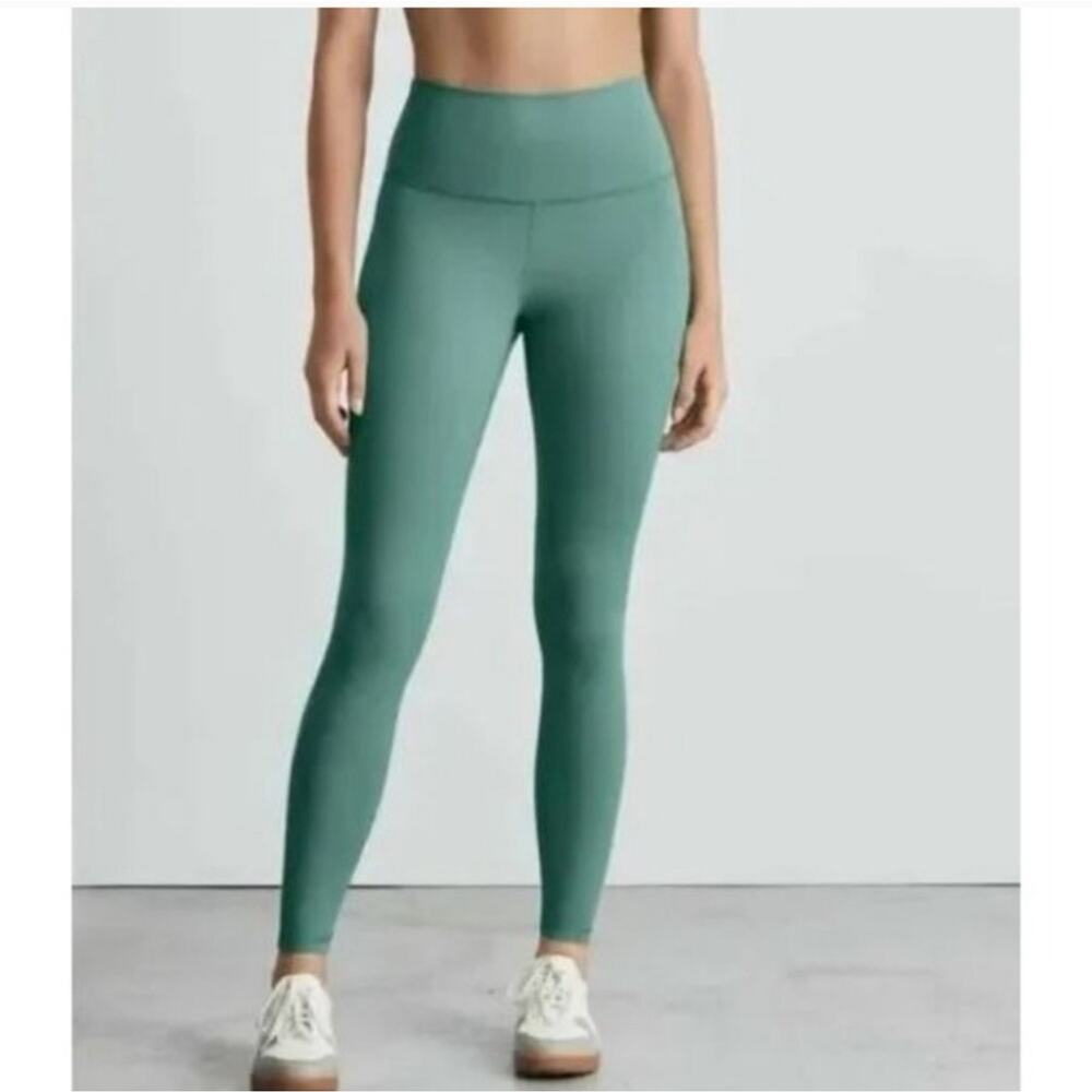 NWT Everlane The Perfom Ankle Leggings Size L